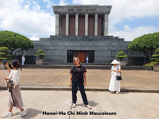 3-hanoi-ho-ch-minh-mausoleum.jpg
