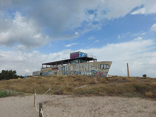 natural-beach-near-valencia.jpg